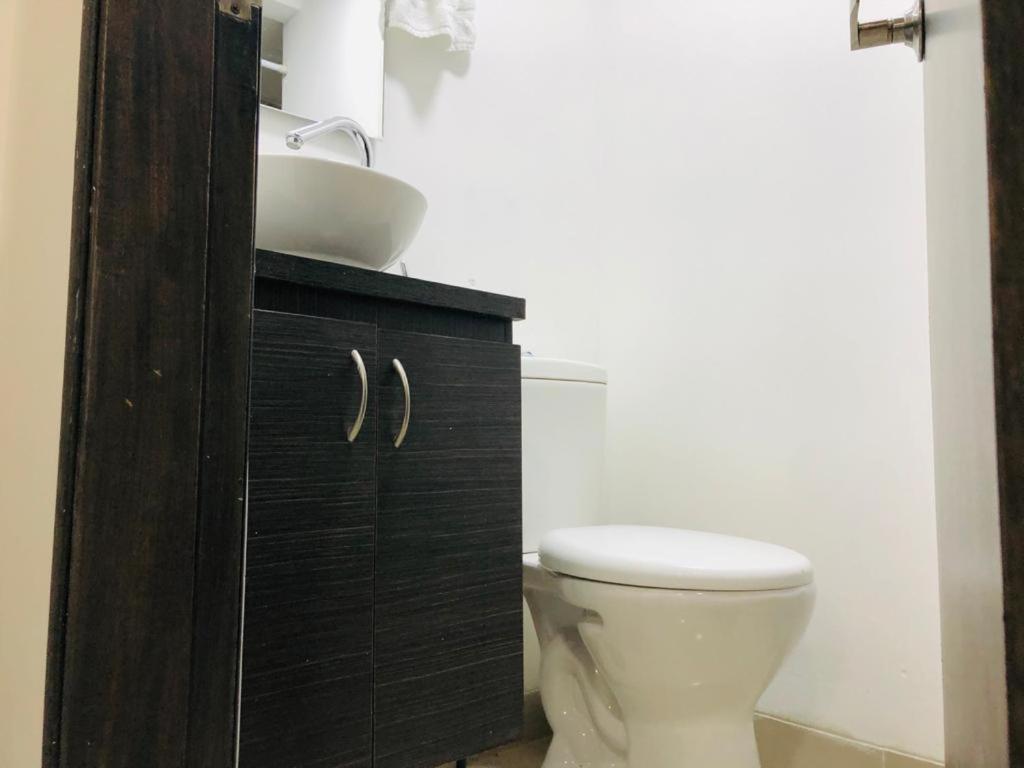 Apto Moderno En Laureles Медельин Экстерьер фото